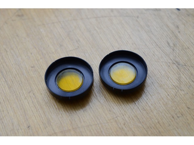 Светофильтр окулярный ЖС18-1 в оправе 2 шт