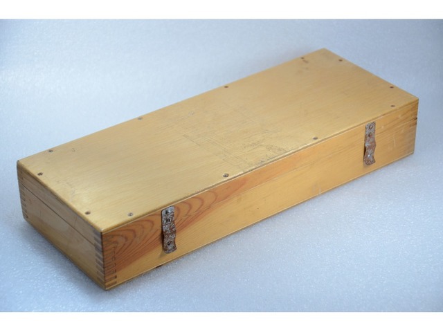 Укладочный ящик для светоделительных пластин от микроскопа ЛЮМАМ